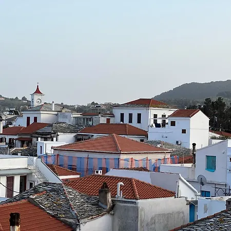 بيت للعطل Vintage House Close Proximity To Water's Edge *