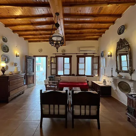 Vintage House Close Proximity To Water's Edge سكوبيلوس تاون