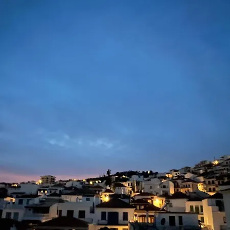 بيت للعطل Vintage House Close Proximity To Water's Edge *